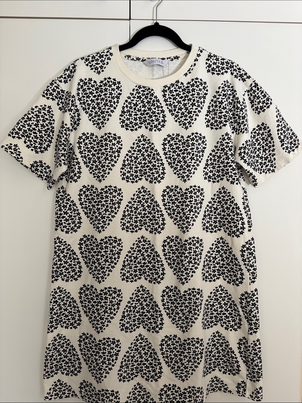 Compania Fantastica Tshirt Dress with Black Heart Cluster Print